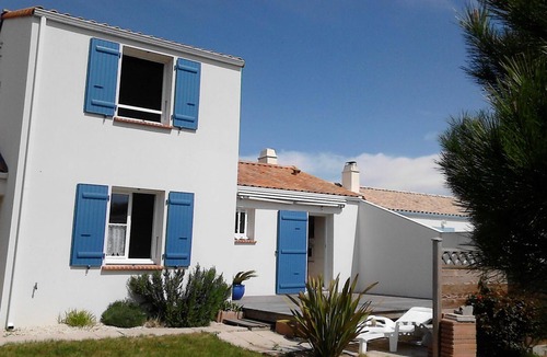 La Tranche-sur-Mer House | Village house for 6 in La Terrière, pets allowed