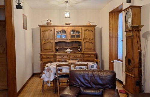 Avressieux House | Village house