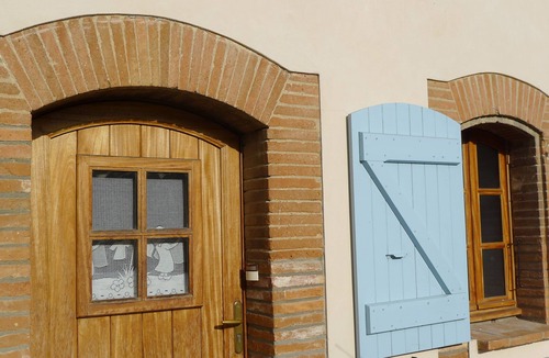 Baziege Apartment | village house