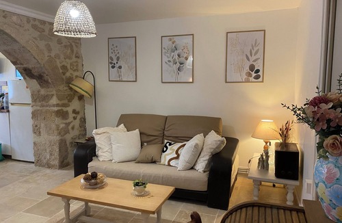 Montagnac House | Village house