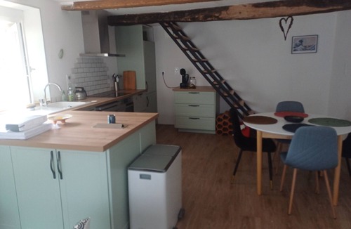 Mouzieys-Teulet House | Village house