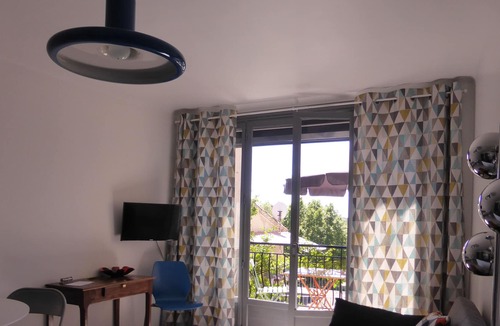 Saint-Jurs House | Village house