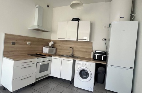 Vauvert House | Village House