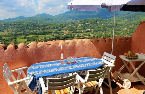 Fayence Villa | Village House in Fayence with Castle Views