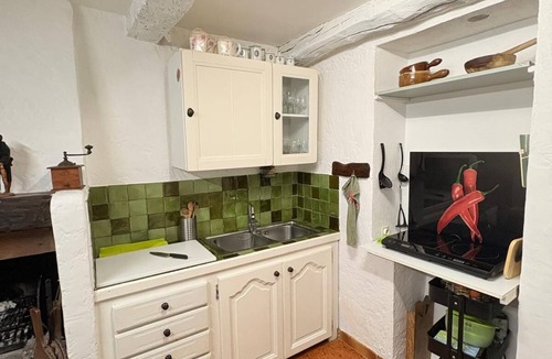Tavernes House | Village house in the heart of green Provence and Verdon animals welcome
