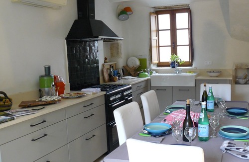 Fons-sur-Lussan House | Village house with garden and terrace with view