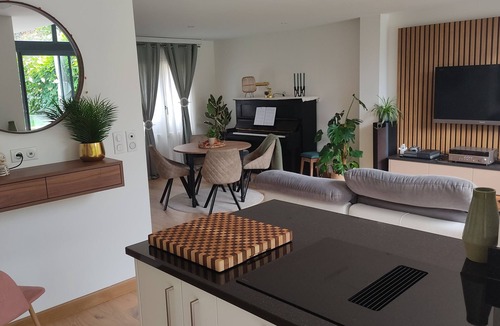 Lisle-sur-Tarn House | Village house with swimming pool