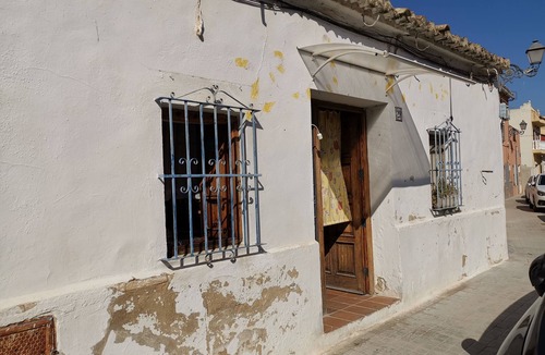 Benimamet House | Village house with large terrace.