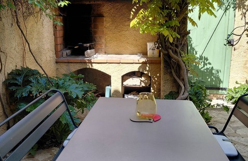 Leucate House | Village house with patio
