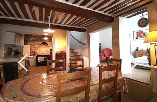 Tavel House | Village house with roof terrace.