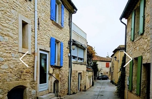 Tavel House | Village house with roof terrace.