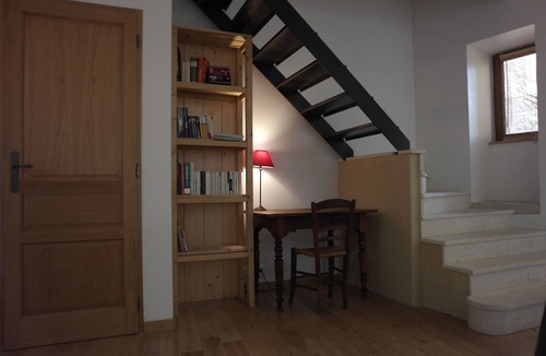 Viviers House | Village house with small inner courtyard