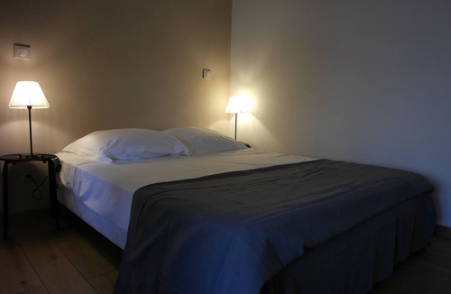 Viviers House | Village house with small inner courtyard