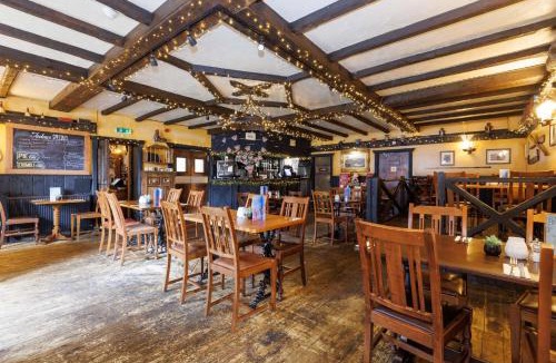 Arrochar Hotel | Village Inn