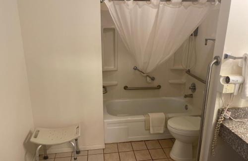 Hardy Hotel | Village Inn of Hardy