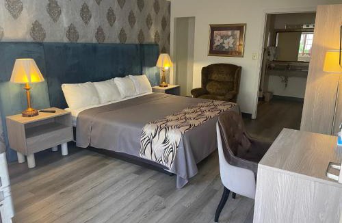 Hardy Hotel | Village Inn of Hardy