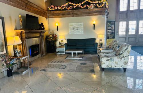Point Edward Hotel | Village Inn & Suites
