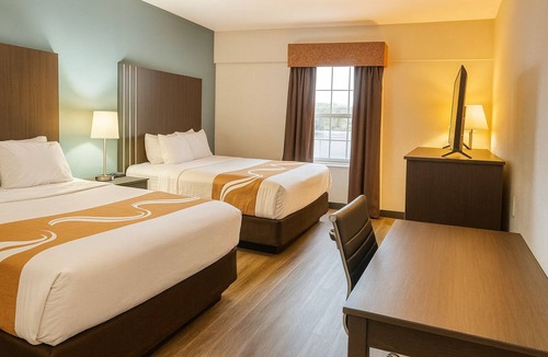 Point Edward Hotel | Village Inn & Suites