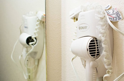 Marysville Hotel | Village Inn & Suites