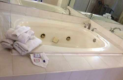 Colts Neck Hotel | Village Inn