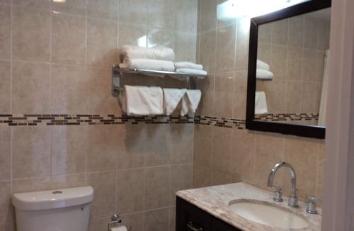 Colts Neck Hotel | Village Inn