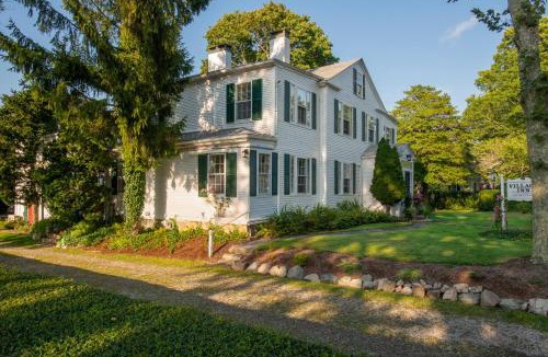 Yarmouth Port Bed & Breakfast | Village Inn