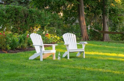 Yarmouth Port Bed & Breakfast | Village Inn