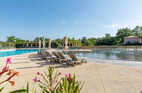 Rouret House | Village Le Rouret - maison avec piscines partagées