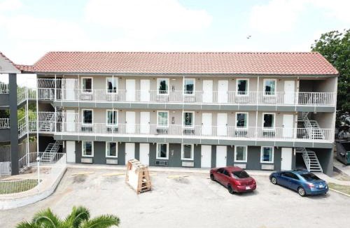 Dawson Hotel | Village Motor Inn