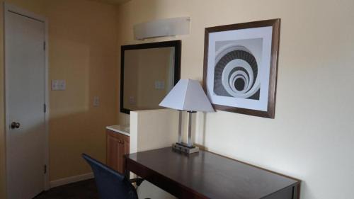 Dawson Hotel | Village Motor Inn