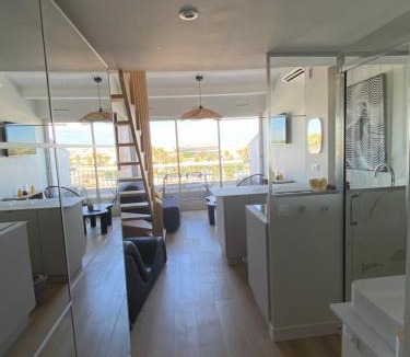 Naturist Village Apartment | Village naturiste Appart B Port Soleil