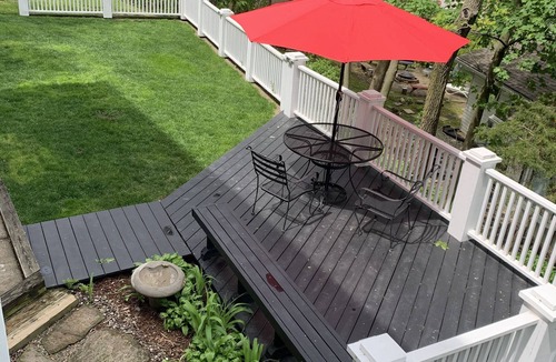 Davenport House | Village of east Davenport retreat
