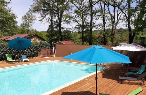 Calviac-en-Perigord House | Village of 10 lodgings with heated outdoor swimming pool, restaurant on 1 hectare