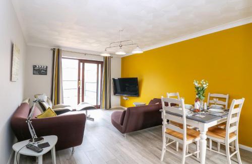 Littleport House | Village Retreat