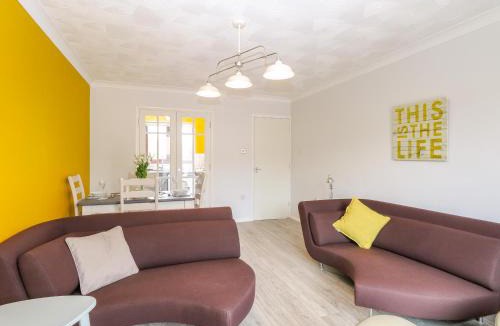 Littleport House | Village Retreat