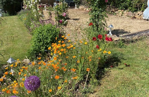 Saint-Nom-la-Breteche Cottage | Village studio, close to Versailles & Paris