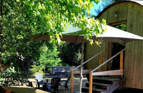 Montilliers House | " village tonneaux de tirpoil "