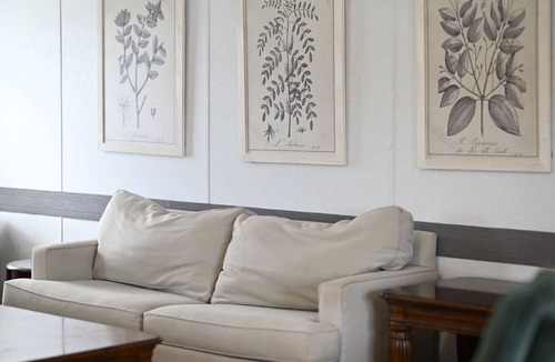 Bertram House | Village Village Country