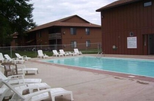 Spirit Lake Resort | Village West Resort & Hotel