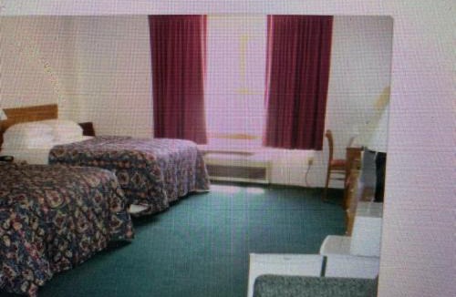 Watkins Glen Hotel | Villager Motel & Glen Manor Estate