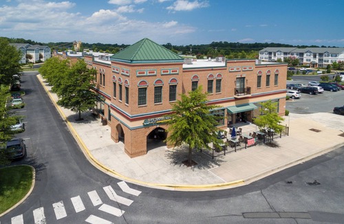 Villages of Five Points Condo | Villages of Five Points 3rd floor condo - great location & amenities!