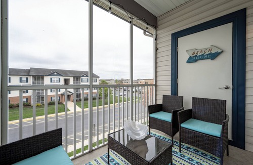 Villages of Five Points Condo | Villages of Five Points 3rd floor condo - great location & amenities!