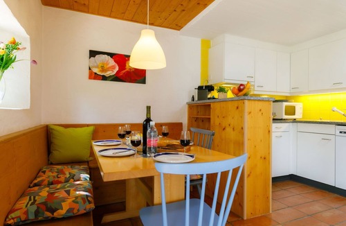 Capriasca Apartment | Villaggio Sureggio A7 mit TicinoTicket by Interhome