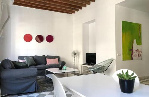 Barri Vell - Santa Creu Apartment | VillaMaria