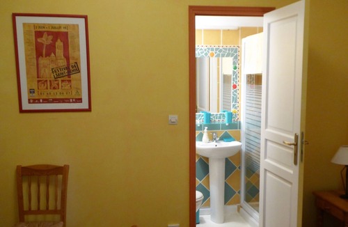 L'Ile-d'Elle House | Villanelle - Pablo room, in the center of your desires.
