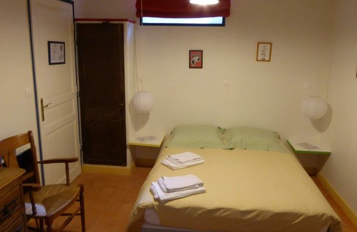 L'Ile-d'Elle Hotel | Villanelle - Sonia room, at the center of your desires.