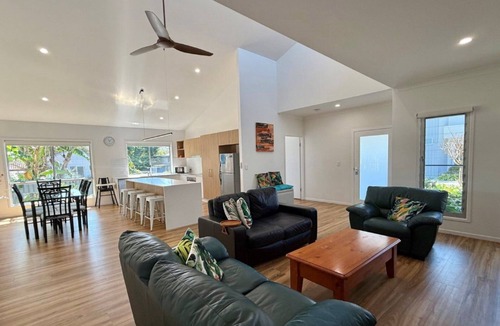 Bongaree Apartment | Villanova 6 on Third