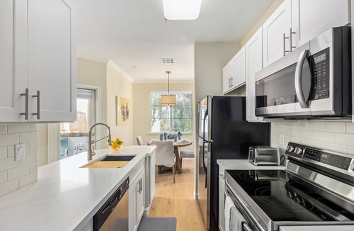 Security Acres House | Villas at Bellagio Close to So Much! 1 Month Min