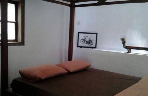 Klojen Bed & Breakfast | villas in batu indonesia homestay