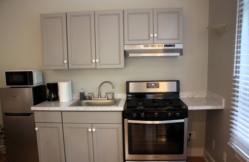 Tallahassee Apartment | Villas @ Lake Ella: 1br/2queen-1bth-Kitchenette